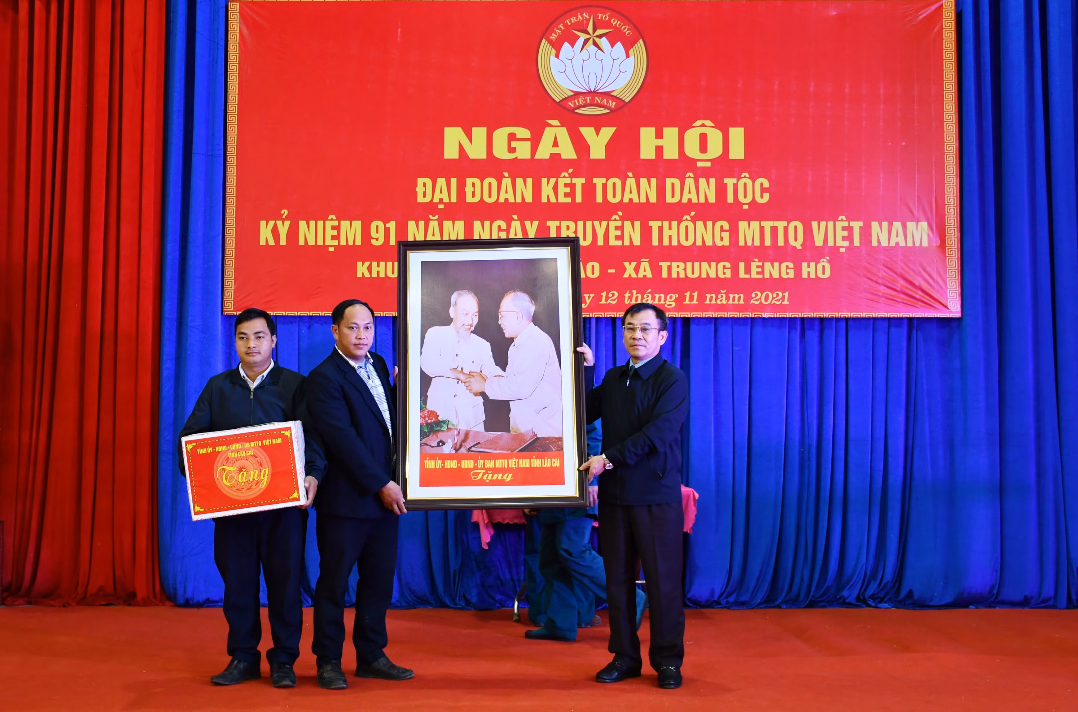 Trưởng Ban Tổ chức Tỉnh ủy Phạm Toàn Thắng dự Ngày hội đại đoàn kết tại xã Trung Lèng Hồ ảnh 2