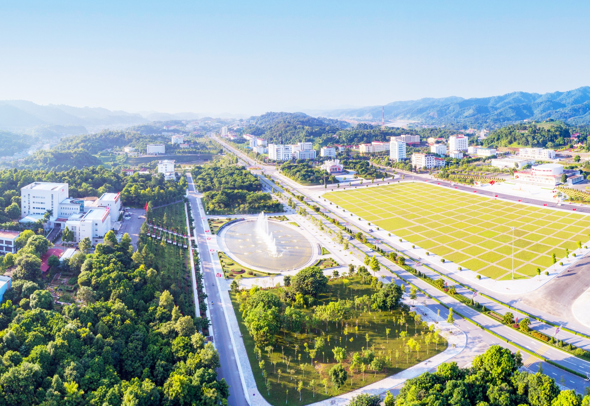 Vóc dáng Khu Đô thị mới Lào Cai - Cam Đường. Ảnh: Ngọc Bằng Vóc dáng Khu Đô thị mới Lào Cai - Cam Đường. Ảnh: Ngọc Bằng