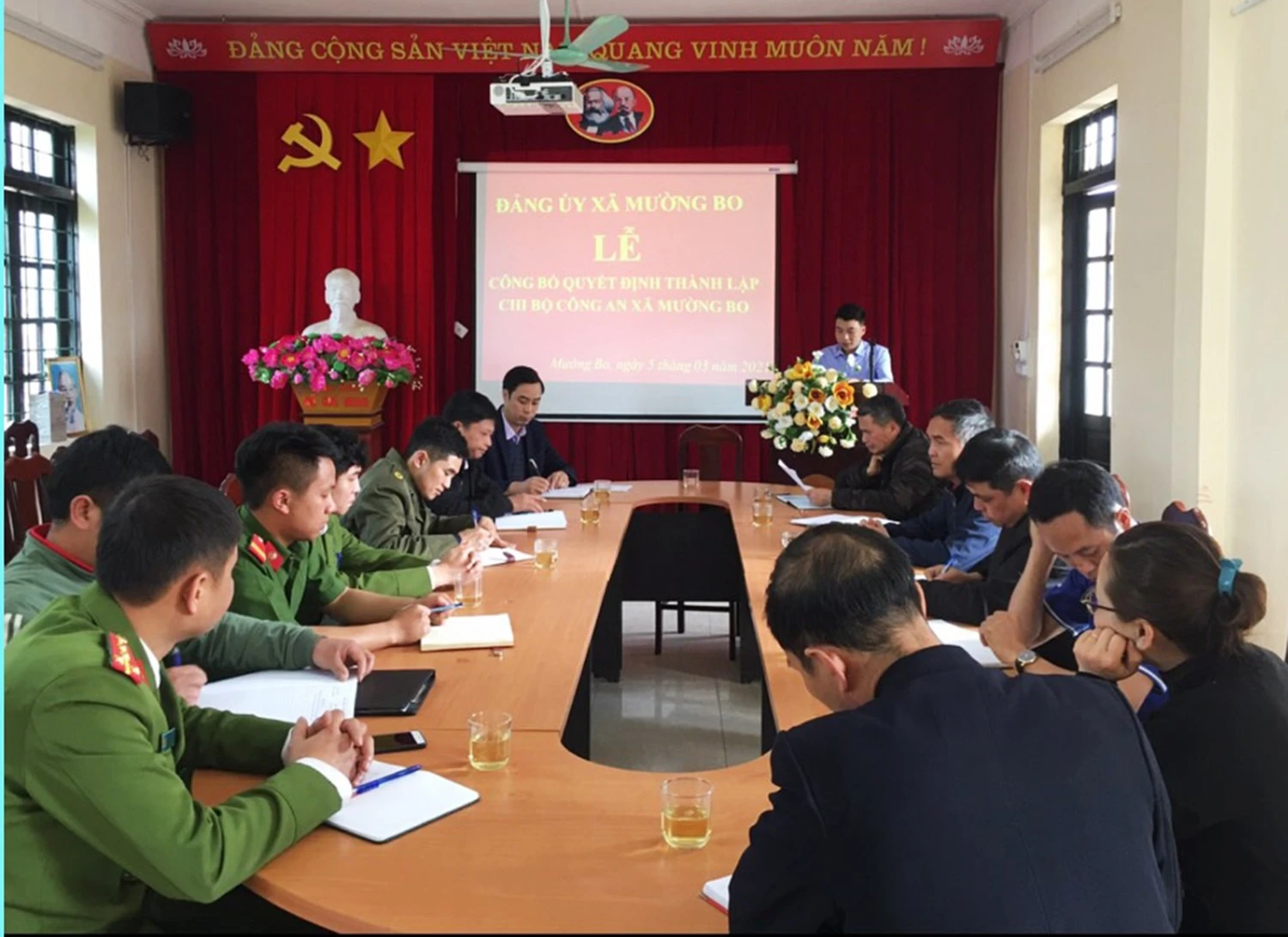 Phát huy tính tiền phong của đảng viên người dân tộc thiểu số ảnh 1