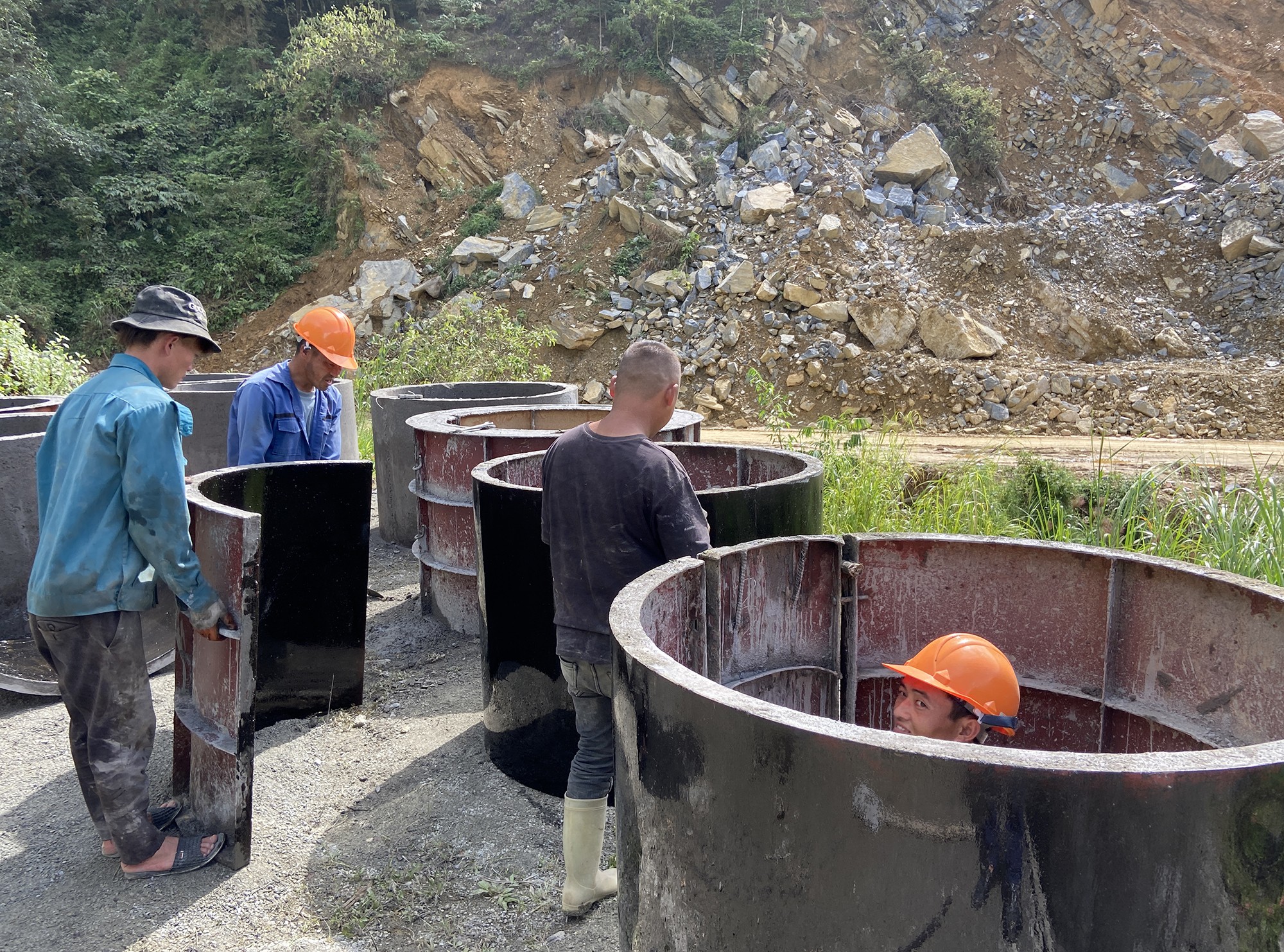 Lao động làm thuê ở huyện Si Ma Cai phần lớn đều chưa được đào tạo.