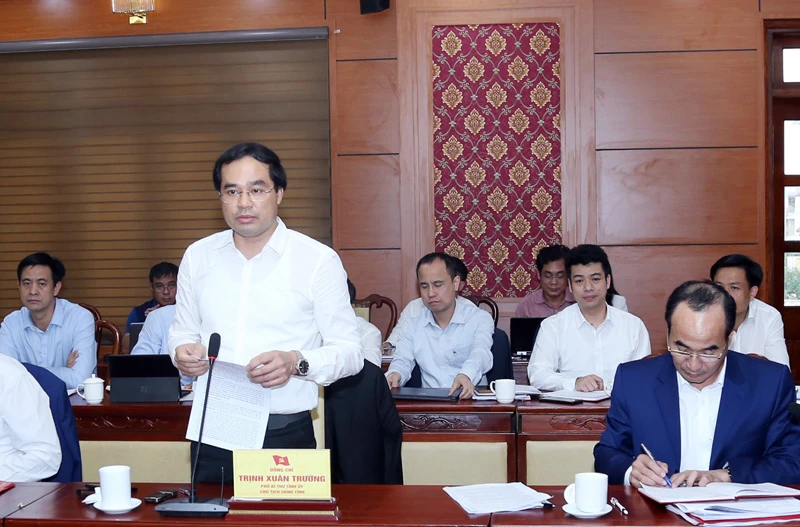 Chủ tịch UBND tỉnh Trịnh Xuân Trường phát biểu tại buổi làm việc. Chủ tịch UBND tỉnh Trịnh Xuân Trường phát biểu tại buổi làm việc.