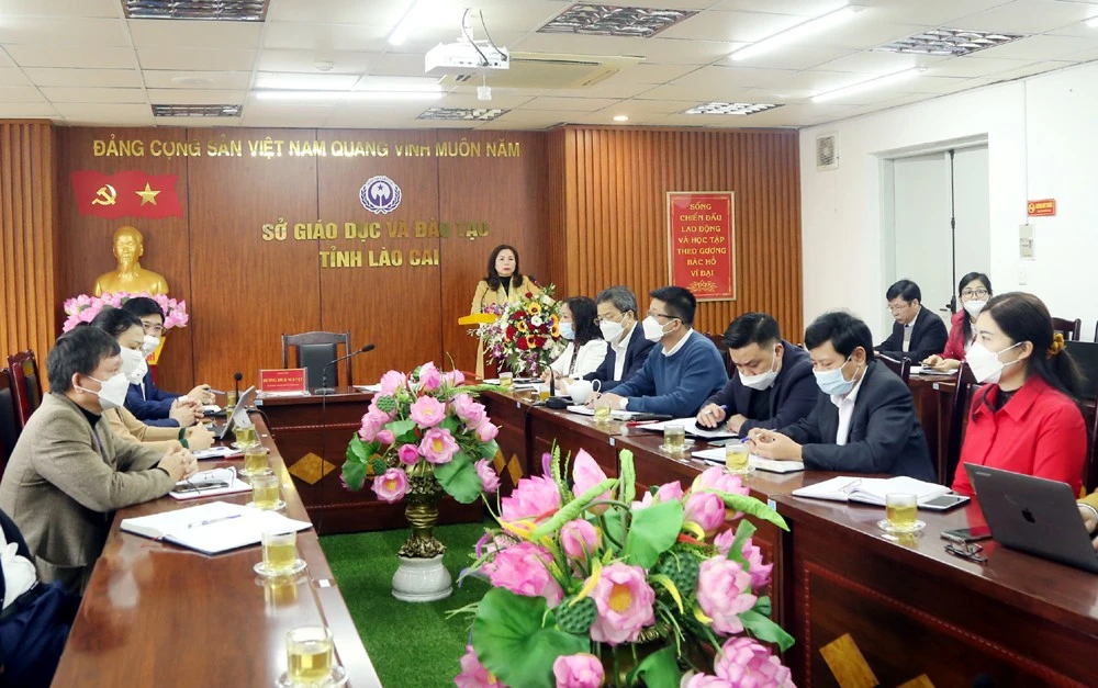 Học sinh Trường THPT số 3 Mường Khương vượt khó học tập trong khu vực cách ly ảnh 2