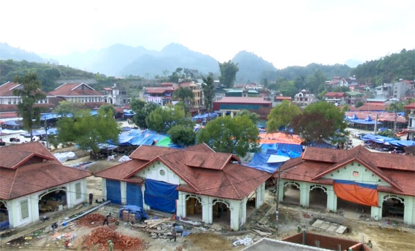 Chợ Bắc Hà sau khi nâng cấp, mở rộng sẽ đáp ứng tốt nhu cầu giao thương của nhân dân. Chợ Bắc Hà sau khi nâng cấp, mở rộng sẽ đáp ứng tốt nhu cầu giao thương của nhân dân.