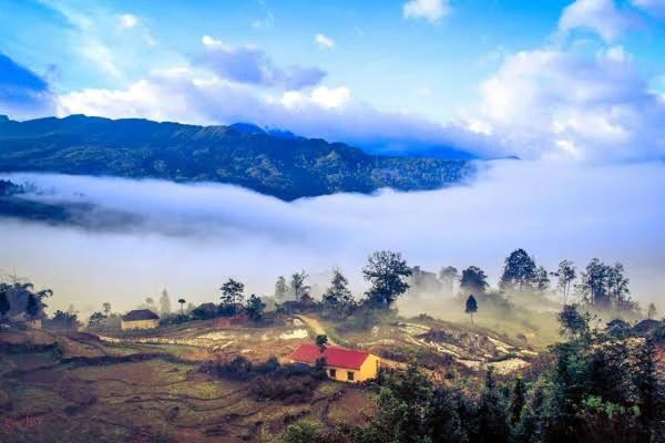Đại dương mây bồng bềnh tuyệt đẹp ở Y Tý.