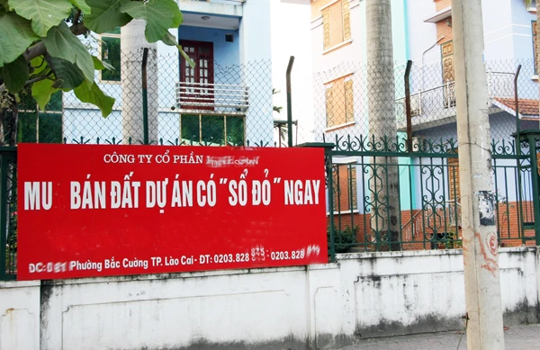 Nhà đầu tư tăng giá bất động sản theo định kỳ là một trong những nguyên nhân tác động đến “cơn sốt” đất.