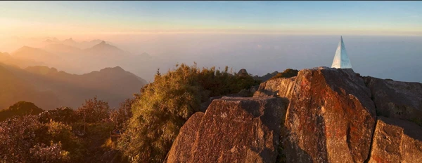 Hoàng hôn trên đỉnh Fansipan.