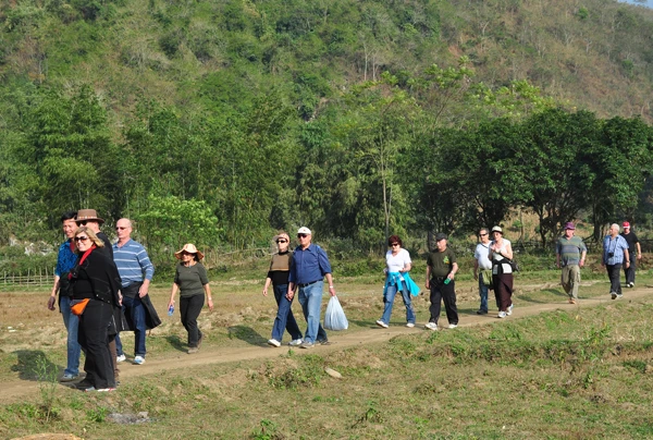 Bắc Hà ngày càng thu hút khách du lịch nước ngoài.