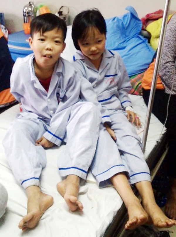 Hai anh em Chiểu và Nghiêm điều trị tại Bệnh viện Huyết học - Truyền máu Trung ương.