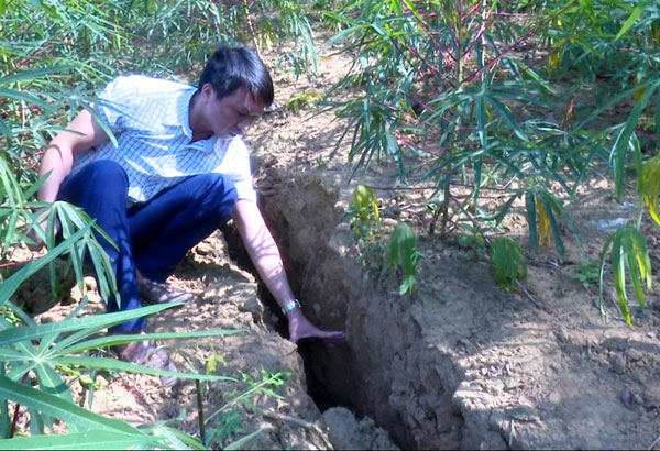 8 hộ dân xã Chiềng Ken (Văn Bàn) cận kề khu vực nguy cơ sạt lở ảnh 1 8 hộ dân xã Chiềng Ken (Văn Bàn) cận kề khu vực nguy cơ sạt lở ảnh 1