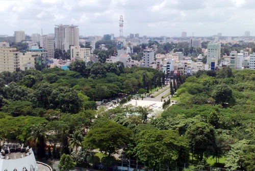 Một góc công viên Lê Văn Tám ngày nay, nơi từng là nghĩa trang của giới thượng lưu ở Sài Gòn.