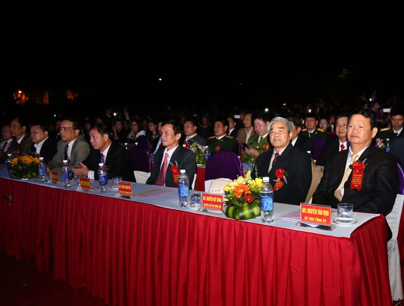 Đại biểu dự Lễ kỷ niệm.