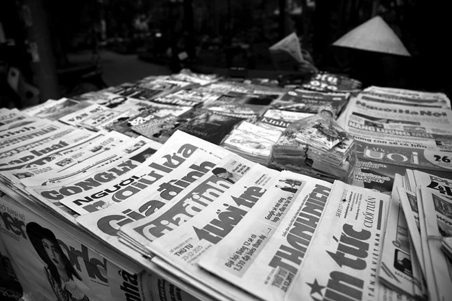 Báo chí với vai trò là người đưa thông tin bằng ngôn từ thì việc sử dụng càng phải cẩn trọng.