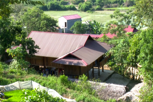 8 hộ dân xã Chiềng Ken (Văn Bàn) cận kề khu vực nguy cơ sạt lở ảnh 4 8 hộ dân xã Chiềng Ken (Văn Bàn) cận kề khu vực nguy cơ sạt lở ảnh 4