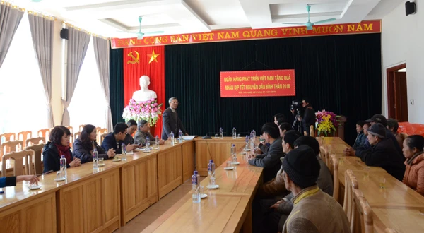 Đoàn công tác Ngân hàng Phát triển Việt Nam làm việc tại huyện Bắc Hà.