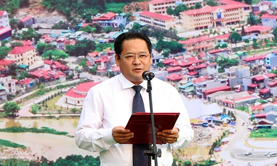 Đồng chí Lý Bình Minh, Bí thư Huyện ủy Bắc Hà phát biểu khai mạc.