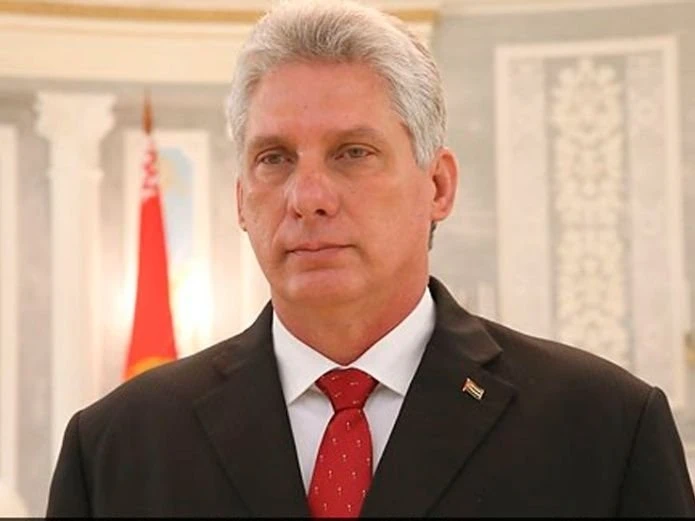 Chủ tịch Hội đồng Nhà nước và Hội đồng Bộ trưởng Cuba Miguel Díaz–Canel Bermúdez đã được bầu làm Chủ tịch nước Cộng hòa Cuba. Chủ tịch Hội đồng Nhà nước và Hội đồng Bộ trưởng Cuba Miguel Díaz–Canel Bermúdez đã được bầu làm Chủ tịch nước Cộng hòa Cuba.