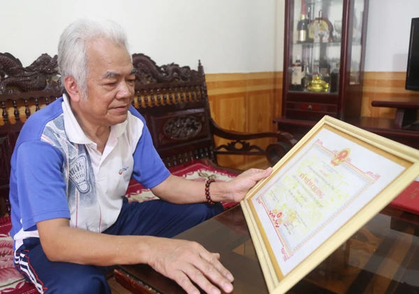 Nhà báo Triệu Quang Bích tự hào kể câu chuyện về những phóng viên tiền phương.