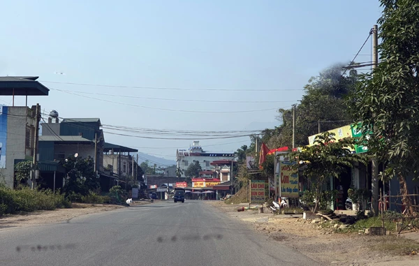 Tỉnh lộ 152, đoạn Bản Dền - Thanh Phú (Sa Pa) đi Tả Thàng - Xuân Giao - Quốc lộ 4E (Bảo Thắng) đã hoàn thành và đi vào sử dụng từ năm 2017.