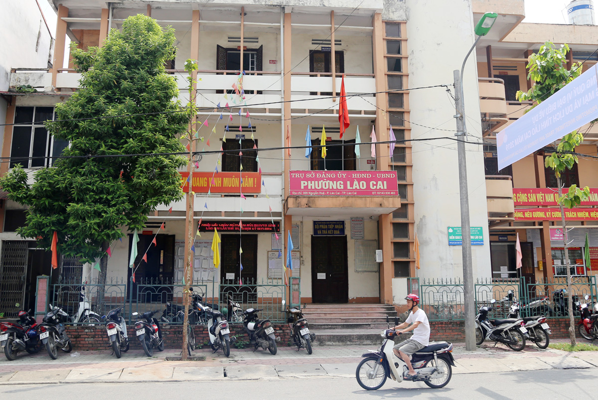 Bộ máy phường Lào Cai hiện đang quản lý 5 tổ dân phố và chưa đến 2.000 người dân.