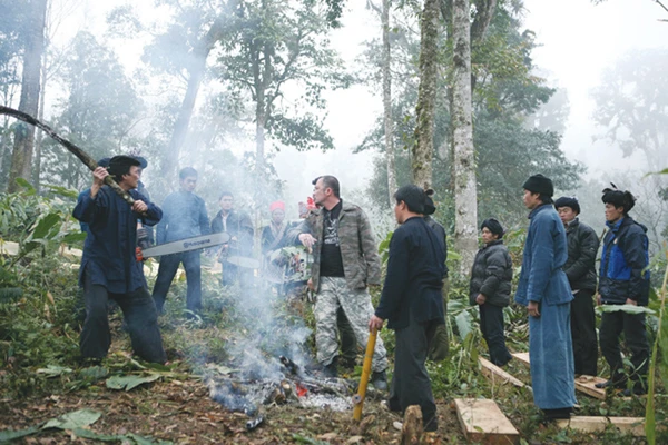 Cảnh trong phim “Khi đàn chim trở về”. Cảnh trong phim “Khi đàn chim trở về”.