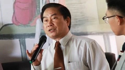 Bác sĩ Nguyễn Trọng An: "Để thực phẩm bẩn vào trường học là tội ác". Bác sĩ Nguyễn Trọng An: "Để thực phẩm bẩn vào trường học là tội ác".