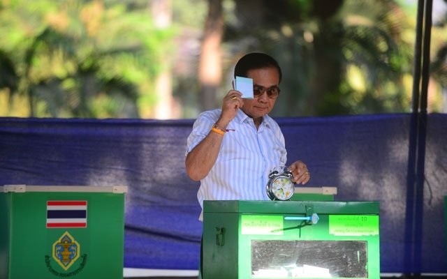 Ông Prayut của đảng Palang Pracharath có cơ hội tiếp tục làm Thủ tướng Thái-lan. Ông Prayut của đảng Palang Pracharath có cơ hội tiếp tục làm Thủ tướng Thái-lan.