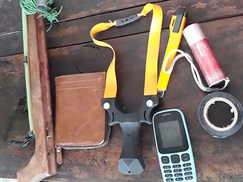 Công cụ trộm chó bị thu giữ.