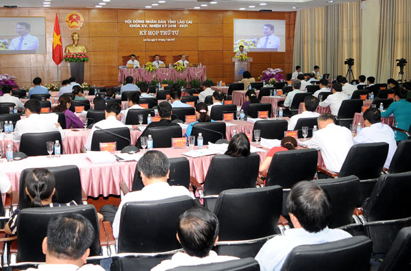 Quang cảnh kỳ họp.