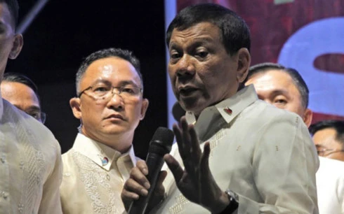 Ông Rodrigo Duterte sẽ tiếp tục với chiến dịch chống ma túy mới. Ông Rodrigo Duterte sẽ tiếp tục với chiến dịch chống ma túy mới.