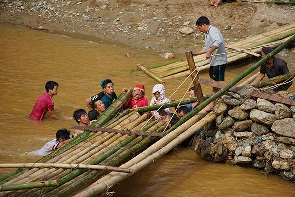 Sùng Hoảng mới không còn cảnh bị cô lập ảnh 5