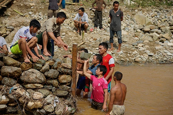 Sùng Hoảng mới không còn cảnh bị cô lập ảnh 3