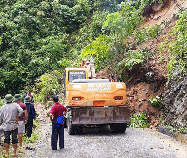 Các địa phương khẩn trương khắc phục hậu quả do mưa lũ gây ra.