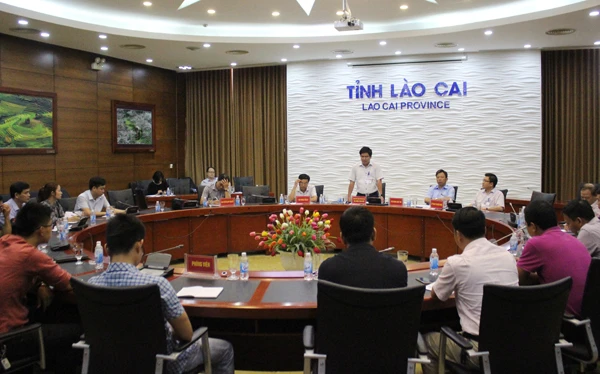 Quang cảnh cuộc họp. Quang cảnh cuộc họp.