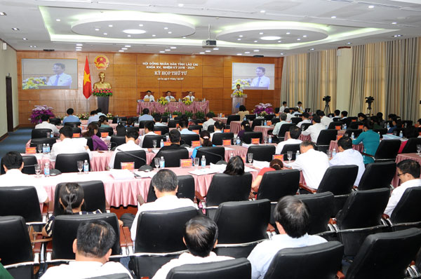 Quang cảnh kỳ họp.