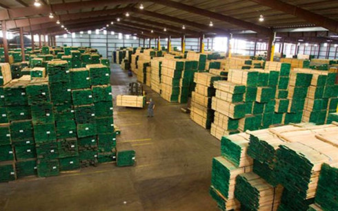 Nhập khẩu nguyên vật liệu đầu vào tăng cho thấy tỷ lệ gia công vẫn cao ở các ngành công nghiệp chế biến. (Ảnh minh họa: KT)