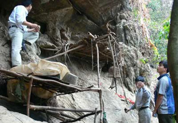 Một trong những chiếc hang Ma Seo Chứ đã từng lẩn trốn.