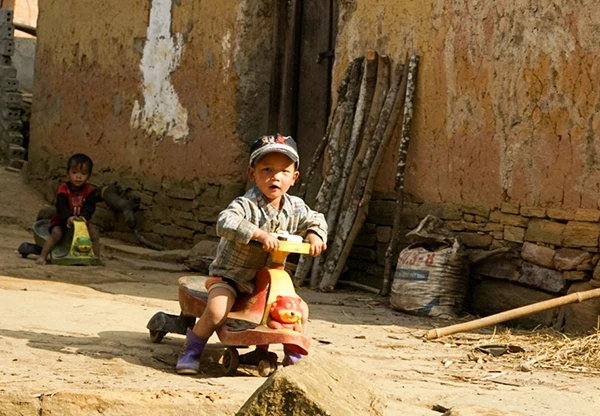 Ngày hè của trẻ em vùng cao Lào Cai ảnh 1 Ngày hè của trẻ em vùng cao Lào Cai ảnh 1