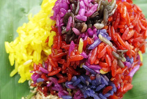 Xôi ngũ sắc đặc sản của người Tày Bắc Hà.