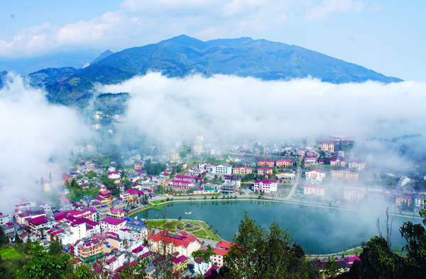 Sa Pa trở thành điểm đến hấp dẫn của du khách trong và ngoài nước. Ảnh: Ngọc Bằng Sa Pa trở thành điểm đến hấp dẫn của du khách trong và ngoài nước. Ảnh: Ngọc Bằng