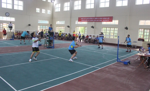 Các trận đấu diễn ra sôi nổi, kịch tính.