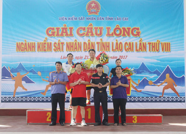 Trao giải Nhất, Nhì, Ba toàn đoàn.