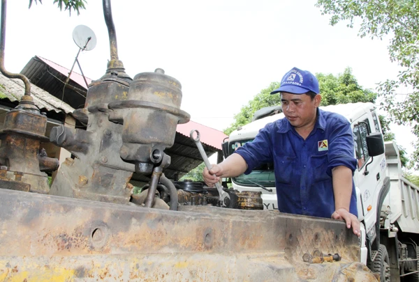 Anh Lý Trung Kiên luôn phát huy vai trò tiên phong của đảng viên.