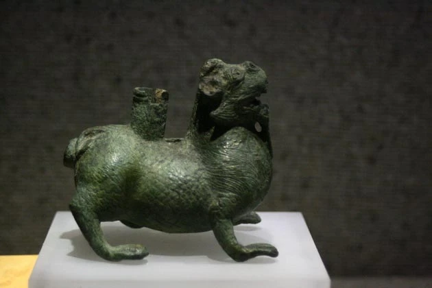 Những câu chuyện hấp dẫn về linh vật Việt ảnh 5