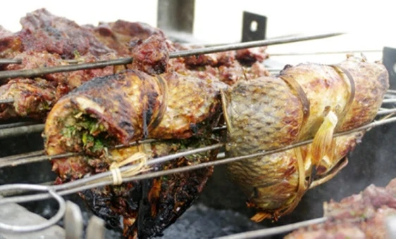 Các món ăn từ cá dầm xanh khiến không ít du khách tấm tắc khen ngon.