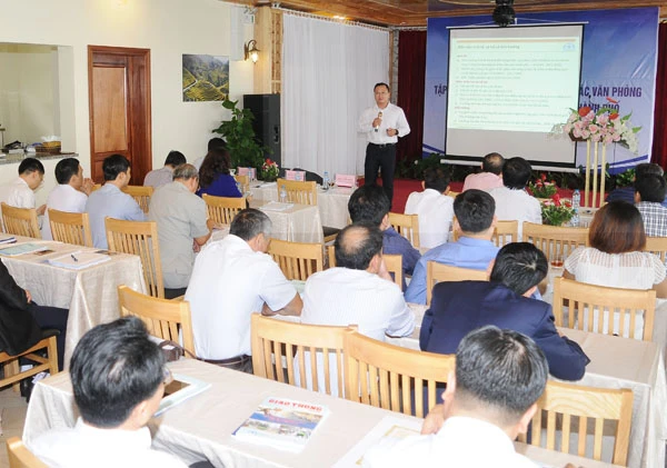 Đồng chí Khuất Việt Hùng triển khai Quyết định số 22 của Thủ tướng Chính phủ.