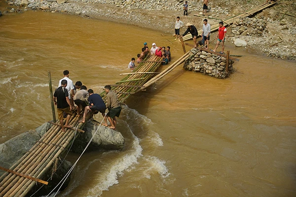 Sùng Hoảng mới không còn cảnh bị cô lập ảnh 7