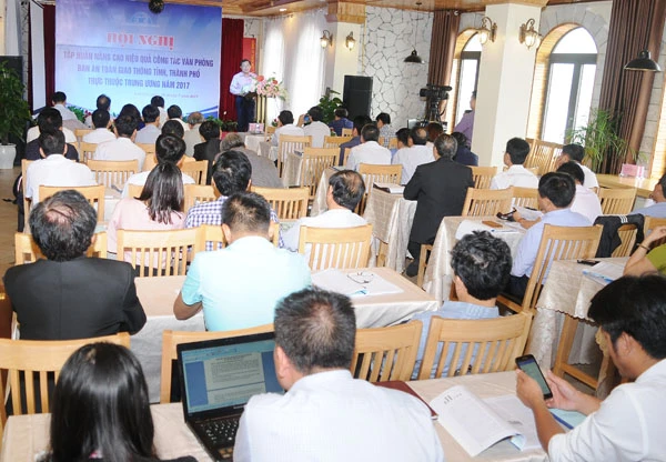 Quang cảnh tập huấn.