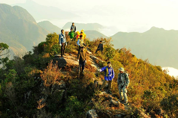 Khám phá núi Bạch Mộc Lương Tử.