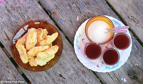 Món “pisang goreng” (chuối chiên) là đặc sản mà không du khách nào bỏ qua mỗi khi tới đây.