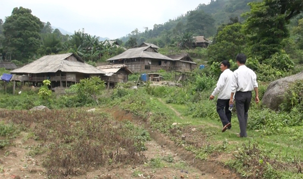 Thôn Nậm Bắt (xã Tân Tiến, Bảo Yên) có 23 hộ cần di dời gấp. Ảnh: Mạnh Dũng